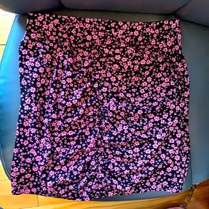 H&M Skirt BRAND NEW
